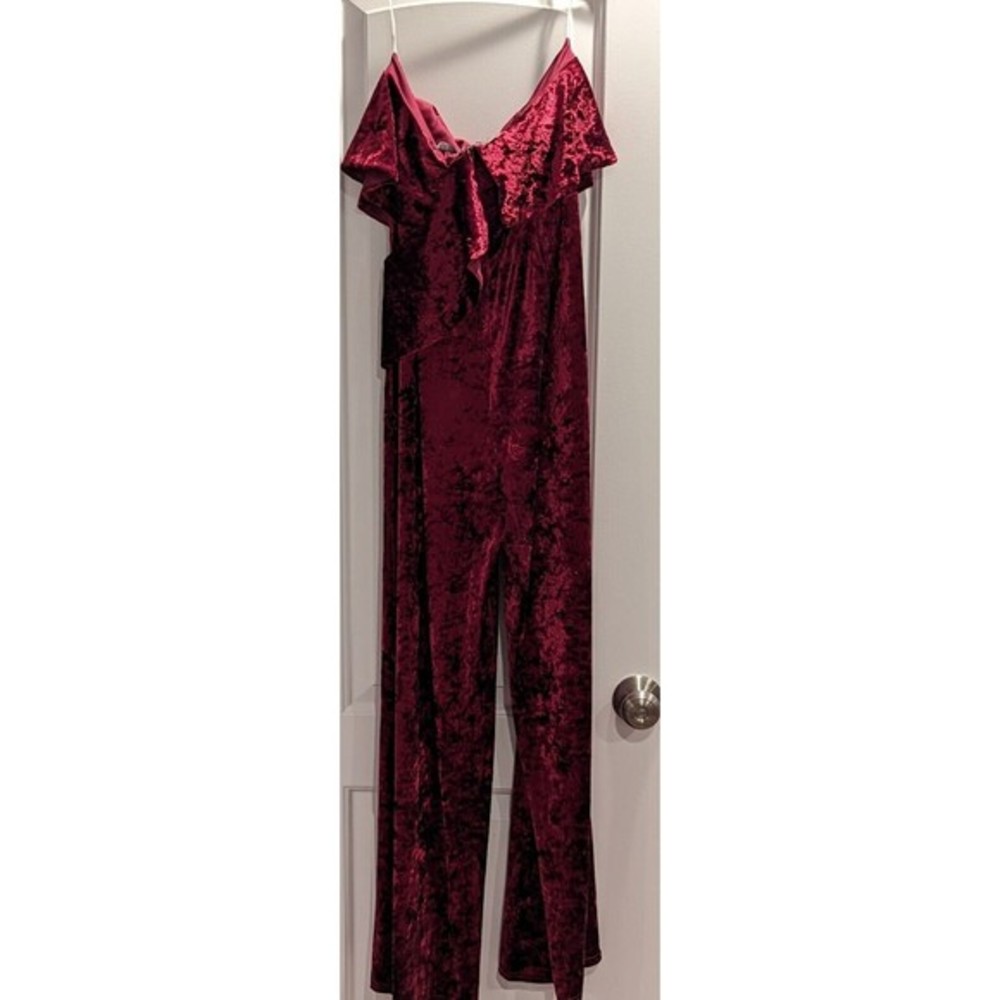 LuLus women's medium Red/Maroon, Spaghetti strap long romper‎